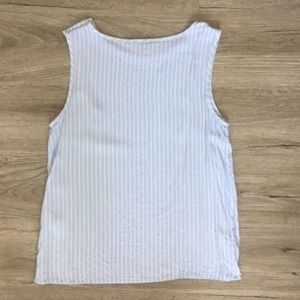 🌴  Banana Republic sleeveless top small